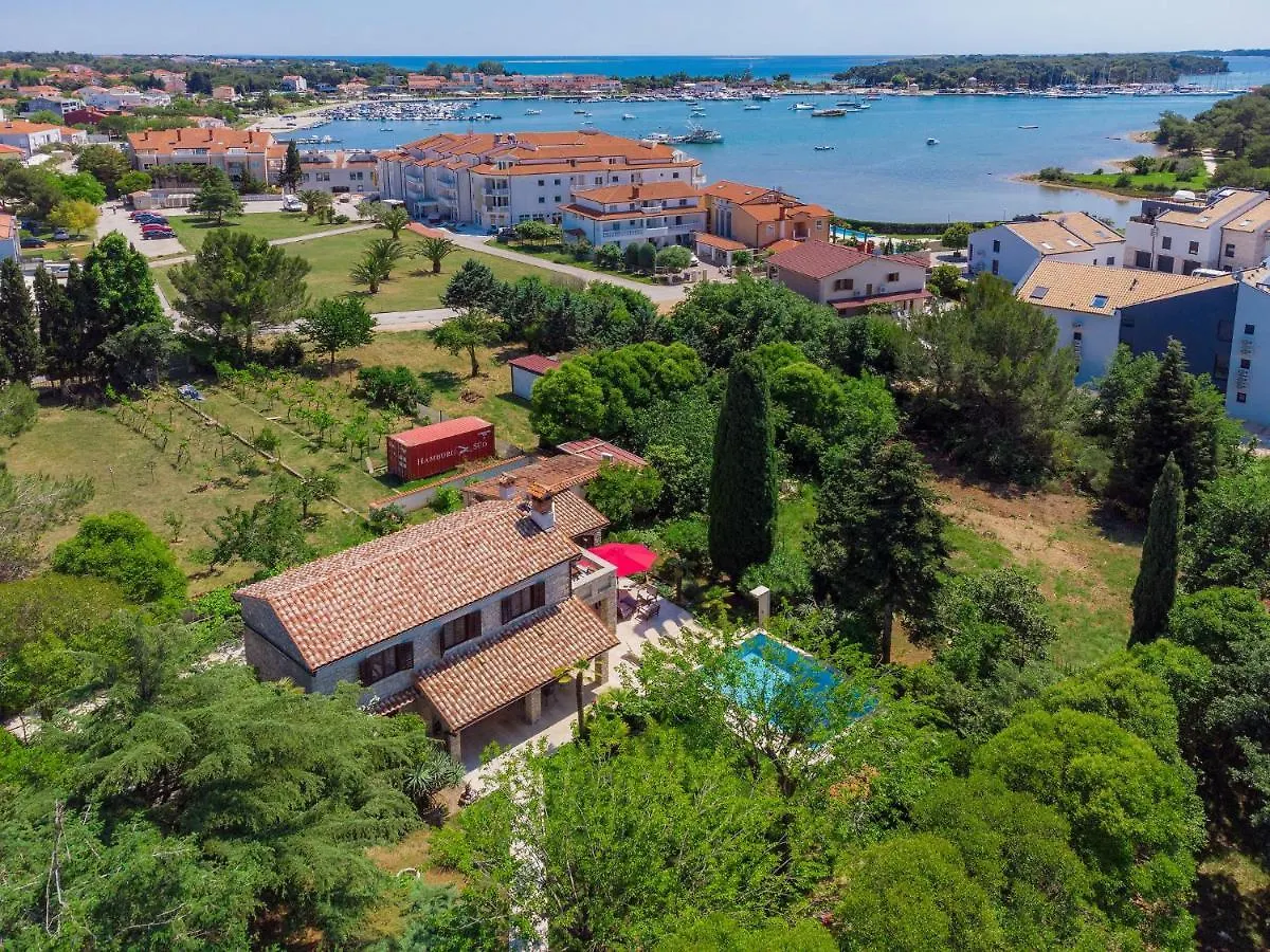 Holiday Home Villa Crispo - Mdn119 By Interhome Medulin